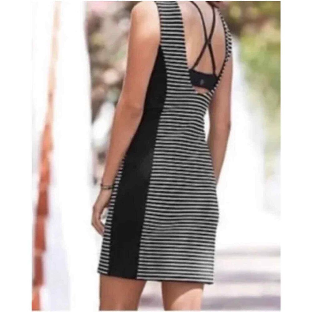 Athleta Stripe Mala Tank‎ Dress Size Small Black White Scoop Back - Picture 2 of 8